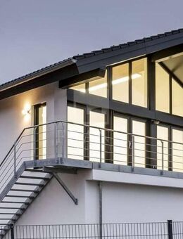 Großzügige Loft- / Atelierwohnung über 2 Ebenen mit Terrasse und Garten in Lindau - Lindau (Bodensee)