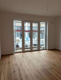 ***Erstbezug***Sehr schöne Wohnung mit Garten und Terrasse in ruhiger Lage - Amberg