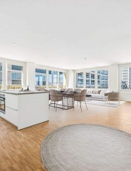 Sky High Living - Exklusive 2-Zimmer-Wohnung mit Dachterrasse im Crown II - Berlin