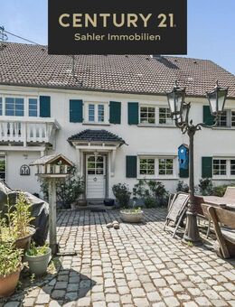 Landhausvilla mit traumhaftem Garten in absoluter Ruhiglage - Kürten
