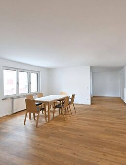 Wohngemeinschaft für Senioren mit Wohnberechtigungsschein (ab eff. 229,30 € Kaltmiete) - Stein (Bayern)