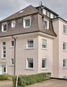 Stilvolles Wohnen neu definiert: Balkon, Küche und Wohnkomfort auf höchstem Niveau - Baden-Baden