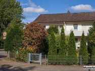 Wohn-/Geschäftshaus und Wohnhaus mit Nebengebäude - Seeland