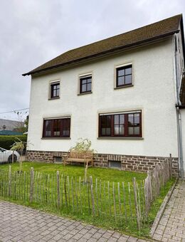 Gepflegtes Einfamilienhaus in bester Lage von Arzfeld zu verkaufen! - Arzfeld