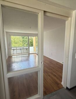 Attraktive Wohnung mit idyllischer Aussicht ins Grüne und großzügiger Parkanlage - Hettenleidelheim