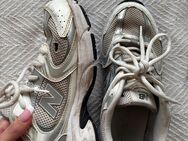 Getragene Schuhe einer Jungen Dame zu verkaufen Größe 39 - Düsseldorf