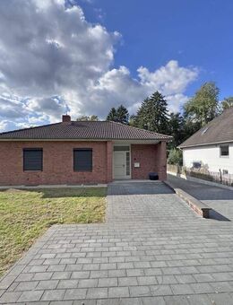 Großhansdorf : Modernisiertes, großes EFH mit 2 Wohneinheiten, Garage, Vollkeller auf traumhaften Grundstück - Großhansdorf