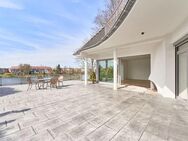 Residieren an der Wakenitz! Weitläufige Terrassenwohnung mit direktem Wasserzugang in bester Lage! - Lübeck