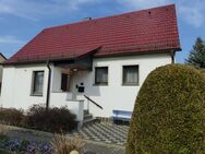 Freistehendes Einfamilienhaus mit großem Garten und vielfältigem Potenzial - ruhige Ortsrandlage in Glossen bei Mügeln - Mügeln