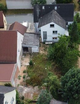 Mehrgenerationshaus mit Garten 2 Doppelgaragen und Bebaubarem Grundstück *Kernsaniert* - Burgthann