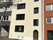 Gemütliche, helle Dachgeschoss-Wohnung - komplett saniert mit Einbauküche - Duisburg