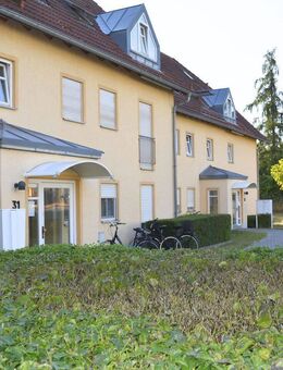 Erstbezug nach Sanierung - moderne 2-Raumwohnung mit Terrasse & Tiefgaragenstellplatz - Weinböhla
