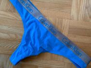 Sexy blauer Calvin Klein Tanga - Regensburg