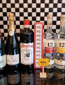 Aus Partykeller: ... Ungeöffnete Flaschen (Champagner, Killepitsch, Ouzo, Wodka) - Willich