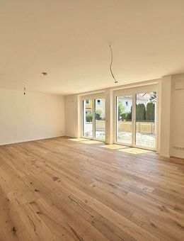 Kernsanierte 2,5-Zimmer-Wohnung mit Garten in Vilsbiburg! - Vilsbiburg