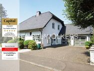 Freistehendes EFH mit Einliegerwohnung, Doppelgarage und Pool in begehrter Lage - Bullay