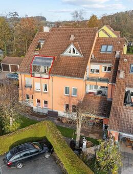 Sonnige 2,5 Zimmer Obergeschosswohnung mit Charme & Balkonidylle - Ravensburg