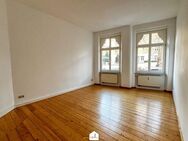 Großzügige 2-Raum-Wohnung mit 2 Balkonen im historischen Altbau - Gera