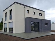schickes und modernes Neubau Einfamilienhaus in Werdau, Ronneburger Straße inkl. Kamin & Garage / Effizienzhaus 55 Bauweise - Werdau