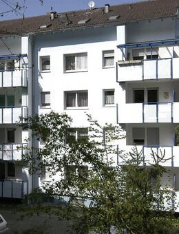 * * WOHNGLÜCK * * Zentral gelegene 2-Zimmer-Wohnung m. Südbalkon - Landshut