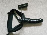 Strap on Vibrator Dildo mit Vibration (hohl) - Schwarzenbek