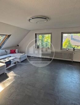 Weiträumige Obergeschosswohnung mit sonnigem Balkon - Aurich