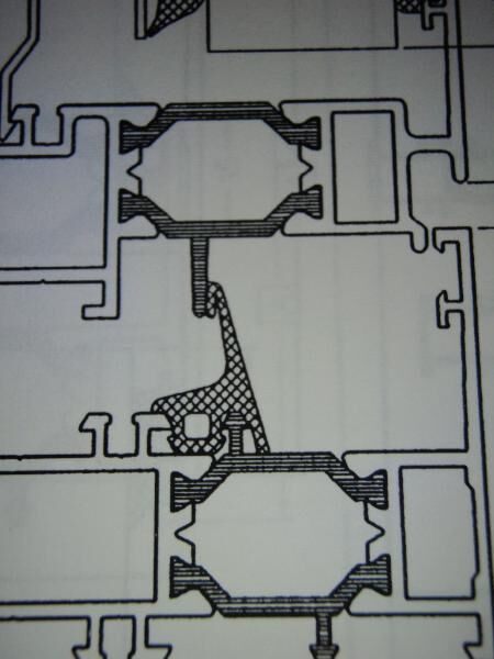 Sapa-RC-Mitteldichtungsecke Exe`65 - Ulmen