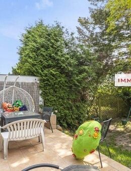 IMMOBERLIN.DE - Charmante Doppelhaushälfte mit Sonnenterrasse nahe Heinrich-Laehr-Park - Berlin