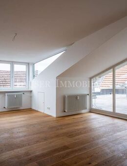 Riesige 3,5-Zimmer-Dachgeschoss-Wohnung (Fahrstuhl) mit Aussichtsterrasse in S-Möhringen - Stuttgart