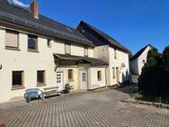 Ein- Zweifamilienhaus mit Scheune, Garagen und großem Grundstück - Drognitz