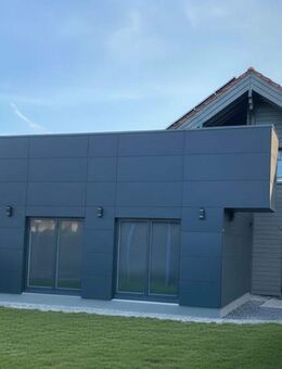 Licht, Luft & Luxus - Einfamilienhaus mit Dachterrasse und Wellnessfaktor - Steinfeld (Oldenburg)