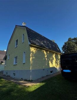 Zweifamilienhaus ( Vermietet ) auf schönen Grundstück in Zernsdorf sofort verfügbar. - Königs Wusterhausen