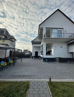 Zweifamilienhaus mit großem Garten und vielseitigem Anbau - Rodgau