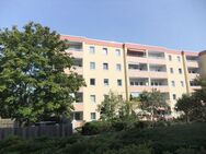 Komplett sanierte, sonnige 3-Raum-Wohnung mit großem Balkon in ruhiger Lage - Großenhain