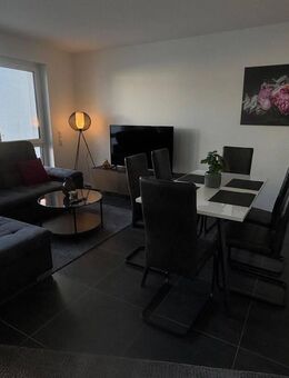 *VOLL MÖBLIERT* Moderne Penthouse-Wohnung mit zwei Balkonen & EBK - Fuldatal