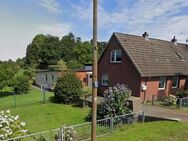 Investoren aufgepasst ! Doppelhaushälfte mit 1870qm Grundstück/ 870qm Bauland - Lübeck