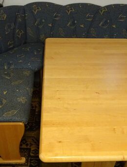 Truheneckbank mit Tisch und Stuhl - Homberg (Efze)