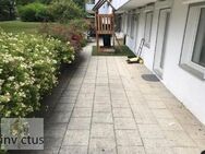 Wohnen und entspannen: 4-Zimmer-Wohnung mit Garten, XL-Terrasse und Garage/Stellplatz - Stuttgart