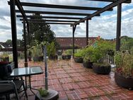 Penthouse Wohnung mit Einbauküche, großer Dachterrasse, viel Gestaltungsspielraum und Garage - Wedel
