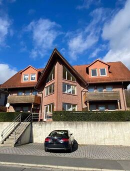 Dachgeschosswohnung in beliebter Lage mit Balkon zu vermieten! - Homberg (Efze)