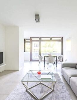 Zentral gelegene Traumwohnung in Top-Lage Nähe Steinplatz – mit Sepraten Tiefgaragenplatz - Berlin
