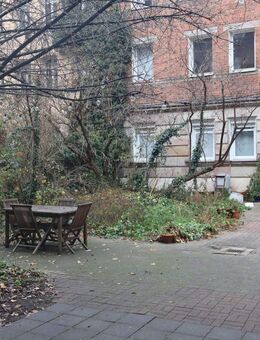 Provisionsfrei kaufen! Verstecktes Juwel in GoHo: Ruhige 3-Zimmer-Maisonette mit eigener Terrasse - Nürnberg