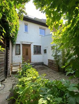 Vom Rohdiamanten zum Wohntraum - Stadthaus mit Garten in ruhiger Lage - Glauchau