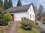 Einfamilienhaus freistehend mit großem Grundstück und Doppelgarage zwischen Wissen und Hamm/Sieg - Bruchertseifen