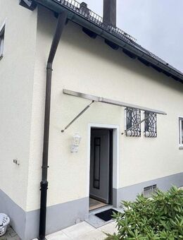 Ruhige, helle 2,5-Zimmer-Wohnung in kleinem Anwesen - Weiden (Oberpfalz)