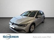 VW Golf, 1.0 TSI VIII, Jahr 2021 - Wiesbaden