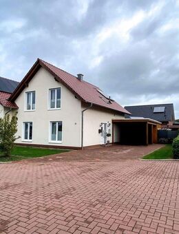 Doppelhaushälfte mit Terrasse, Carport und Gerätehaus in Molbergen - Molbergen