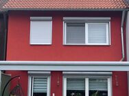 Modernisiertes Reihenmittelhaus mit Stil und Komfort in Zirndorf-Weinzierlein - Zirndorf