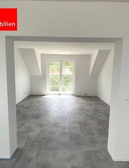 Traumhafte Dachgeschoss-Wohnung: 5 Zimmer in modernem Stil - Dornburg-Camburg