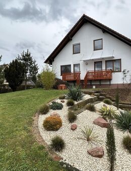 Platz für die ganze Familie - großzügiges Einfamilienhaus mit ELW auf über 2000m² Grundstück - Hafenlohr